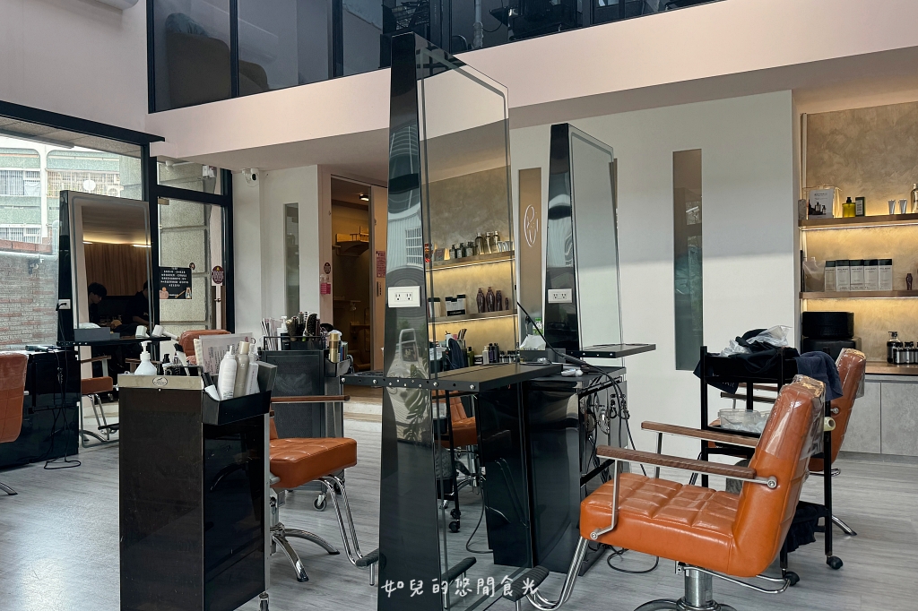 VS hair｜輕鬆打造自然蓬度，與分線說掰掰，專業髮根燙/質感染髮找Vicky寵物友善髮廊｜西屯剪燙護髮/台中美髮推薦