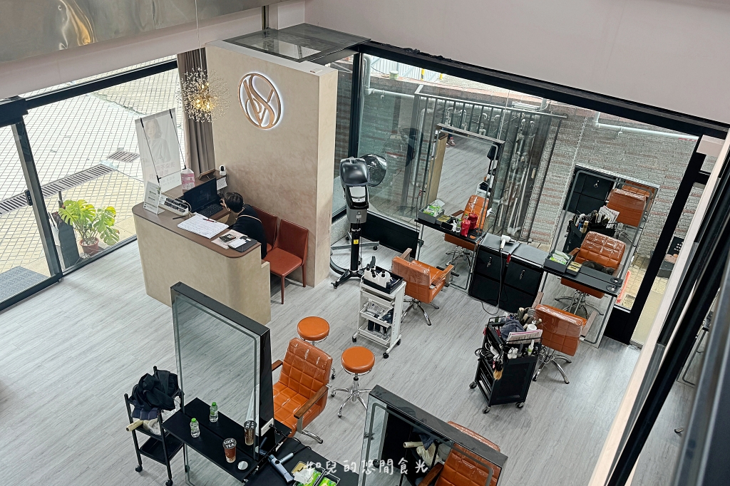 VS hair｜輕鬆打造自然蓬度，與分線說掰掰，專業髮根燙/質感染髮找Vicky寵物友善髮廊｜西屯剪燙護髮/台中美髮推薦