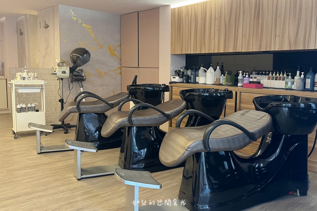 VS hair｜輕鬆打造自然蓬度，與分線說掰掰，專業髮根燙/質感染髮找Vicky寵物友善髮廊｜西屯剪燙護髮/台中美髮推薦