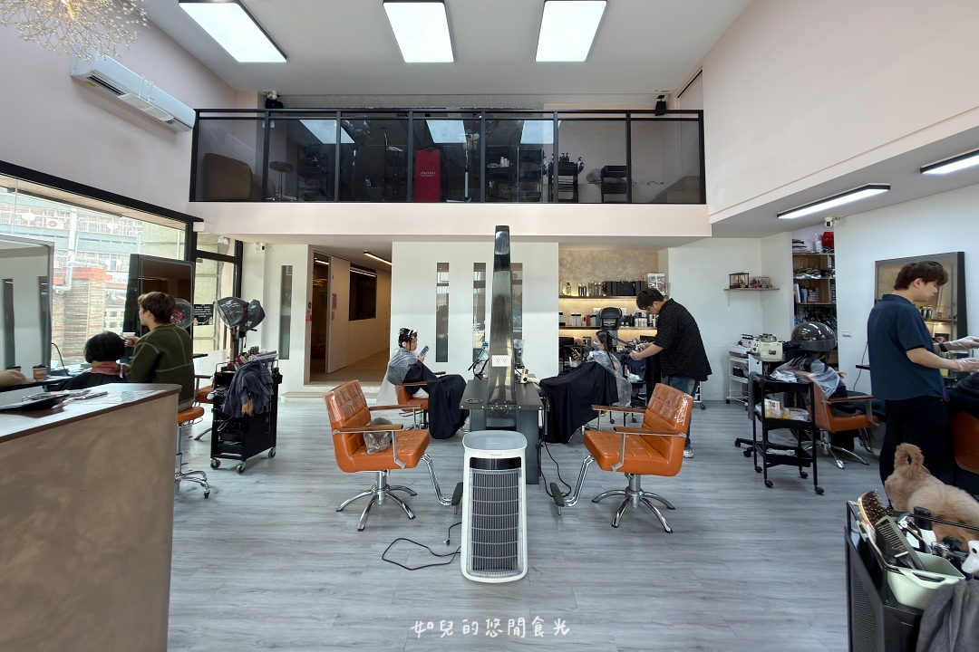 VS hair|2026護髮推薦,染燙後必做x受損髮救星「京喚羽護髮」|寵物友善髮廊/西屯剪燙護髮/台中美髮推薦 VS hair|2026護髮推薦,染燙後必做x受損髮救星「京喚羽護髮」|寵物友善髮廊/西屯剪燙護髮/台中美髮推薦